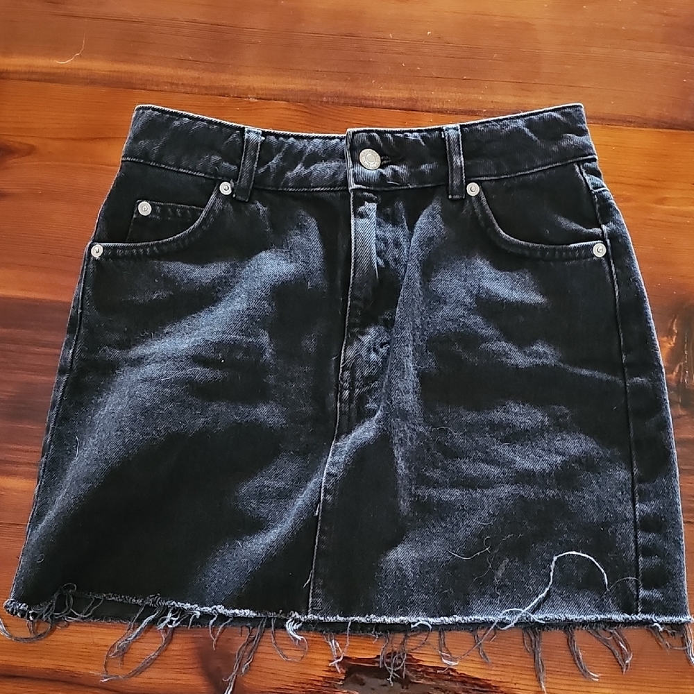 Topshop Black Denim Mini Skirt with Distressed Hem - Picture 2 of 7
